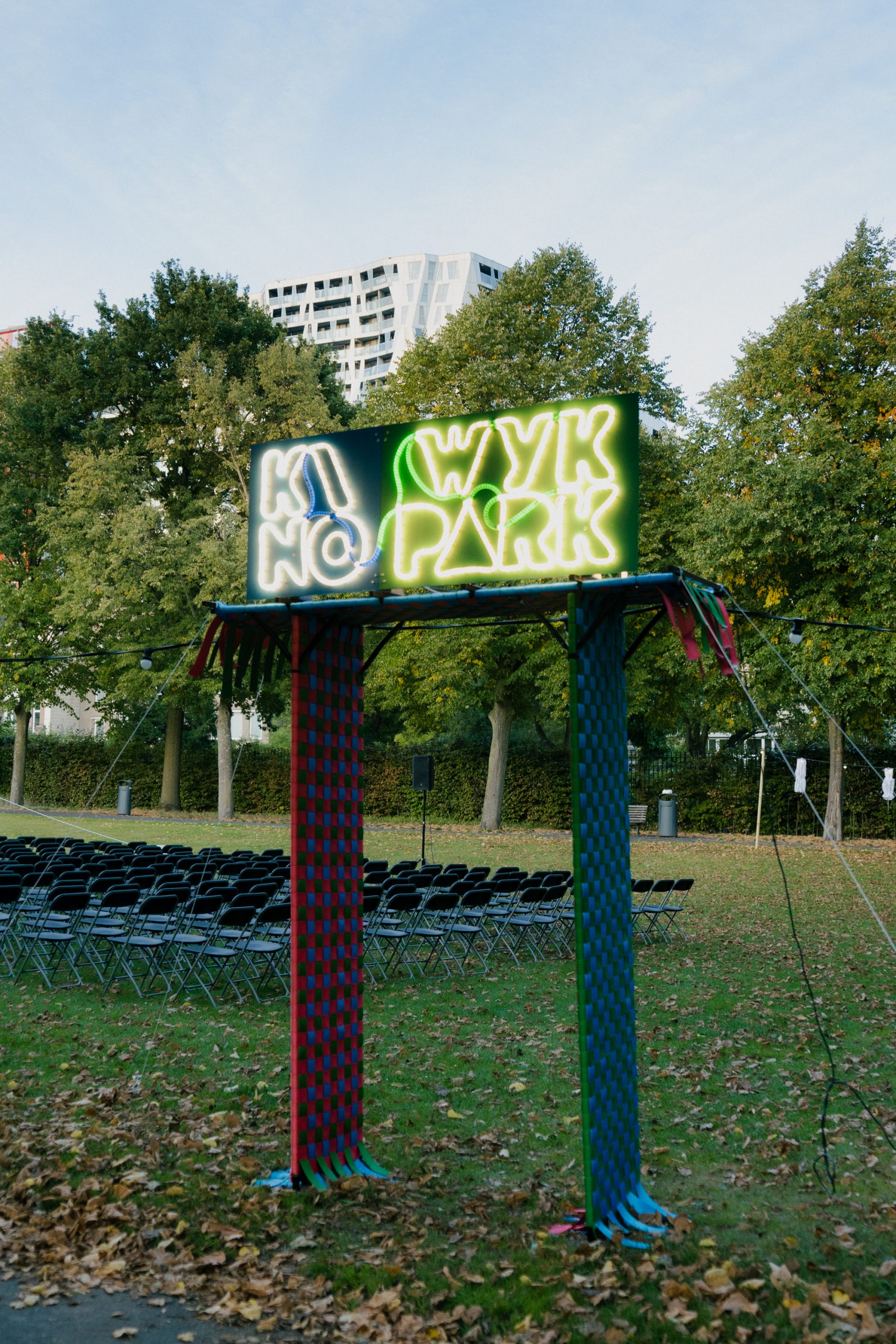 storestorescreening-1